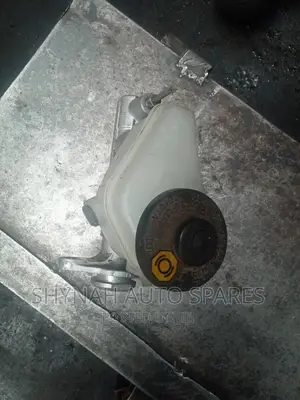 Brake Master Cylinder Toyota 100