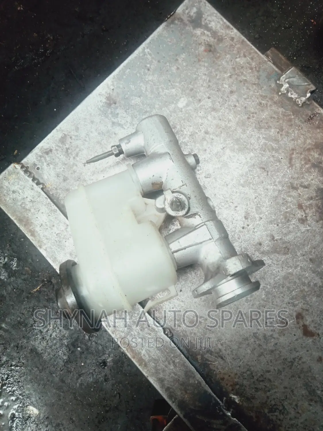 Brake Master Cylinder Toyota 100