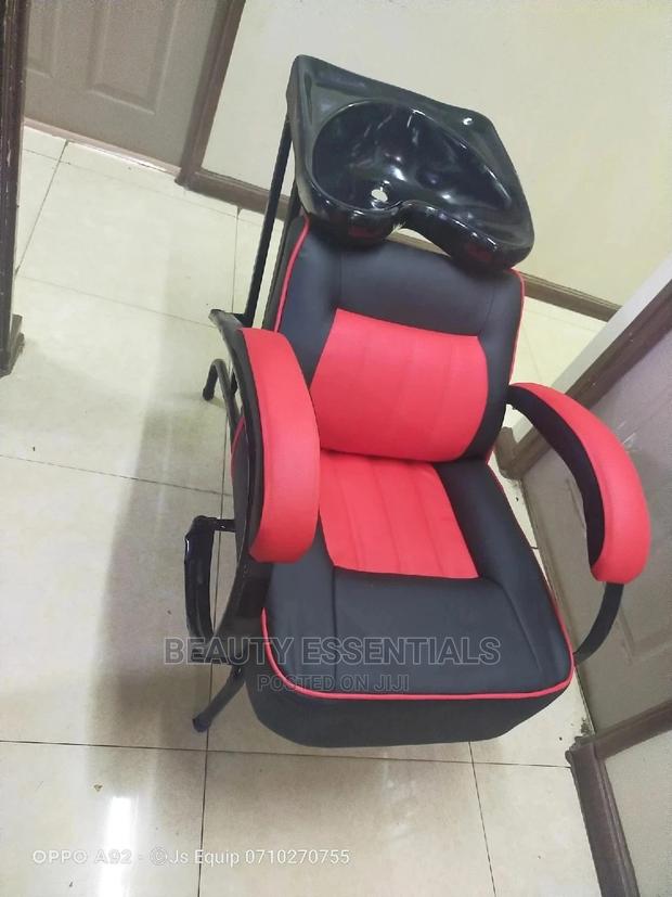 Strong Local Barber Chair - main view