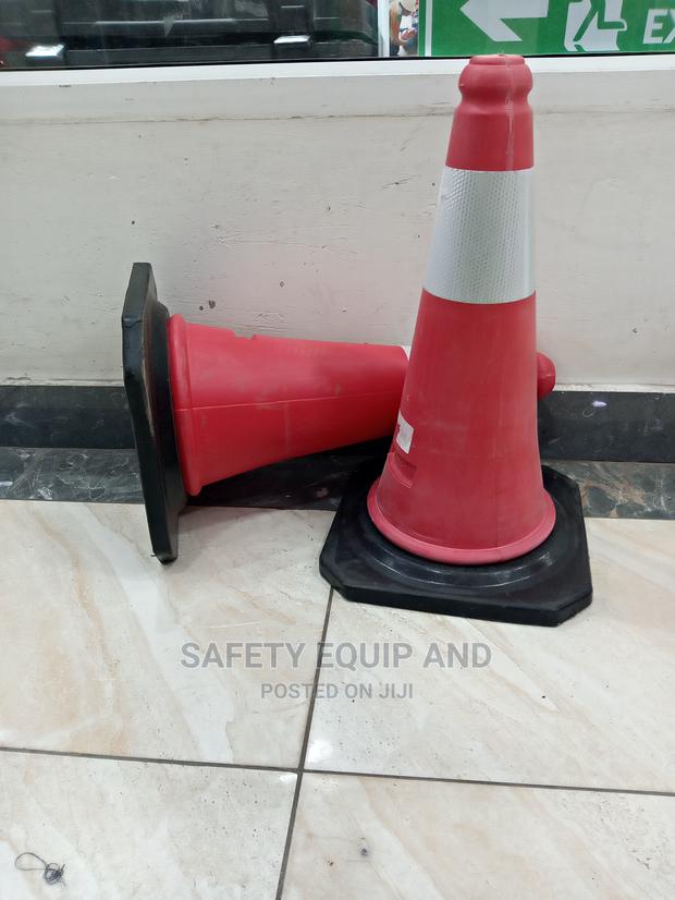 Safety Cones With Black Base-Best Reflective Cones