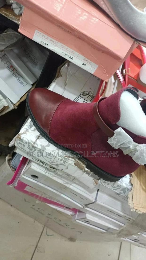 Ladies Classy Ankle Boots - thumbnail 3