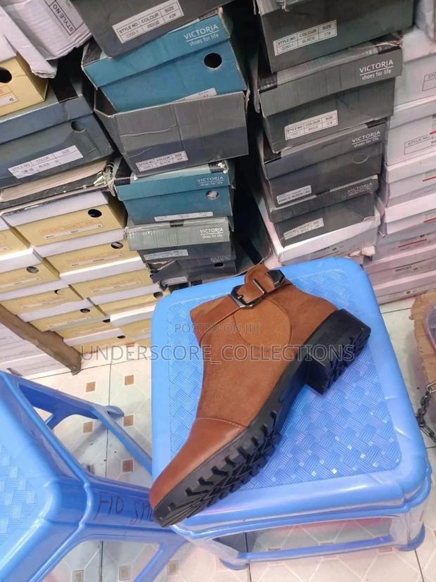 Ladies Classy Ankle Boots - thumbnail 4