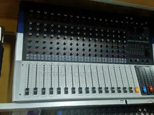 Pro Audio Smart Powered Mixer12 Channel