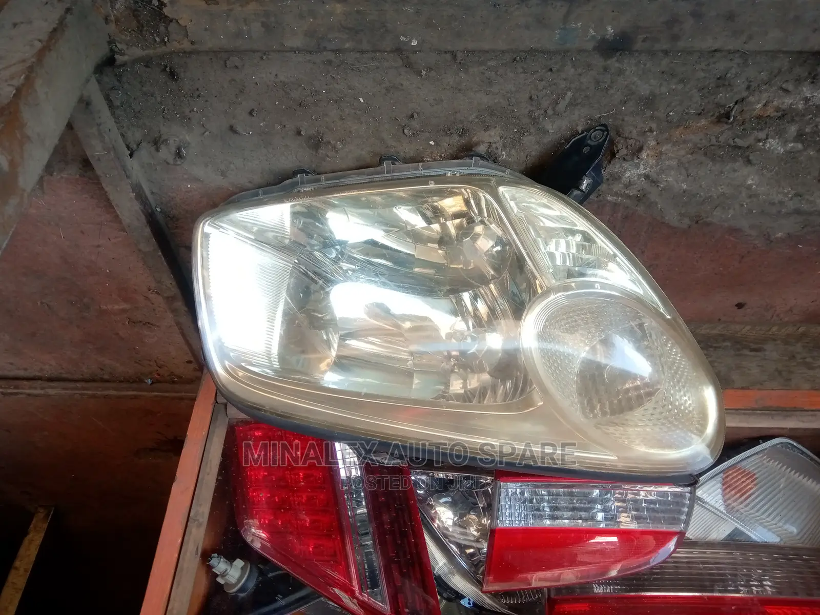 Headlight Rav-4 AC 26