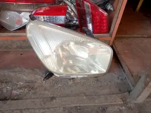 Headlights Rav-4 AC 21