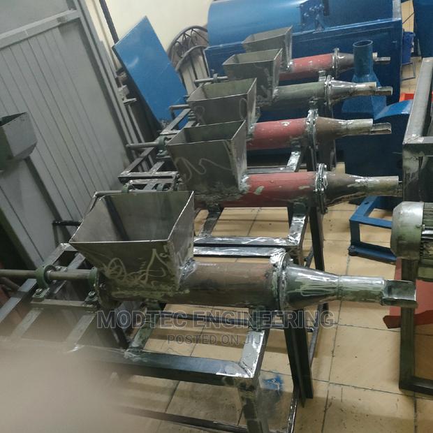 Modtec Senior Engineering Works. Manual Briquette Machines