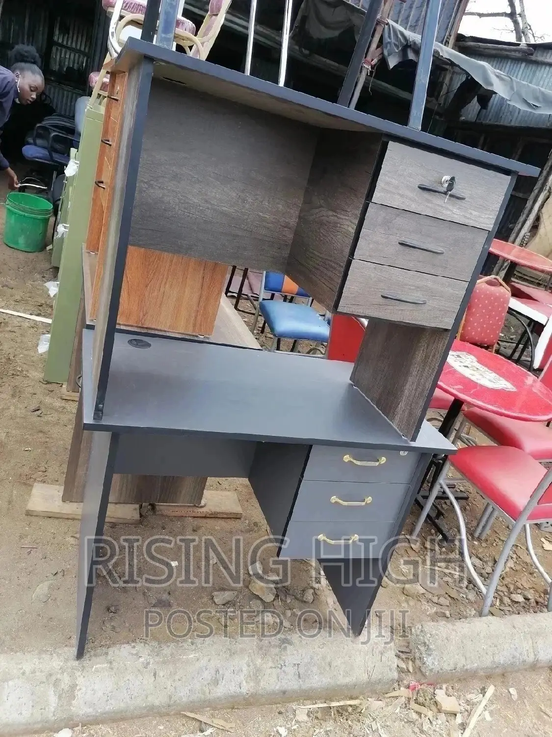 Prestigious Best Quality Office Desk