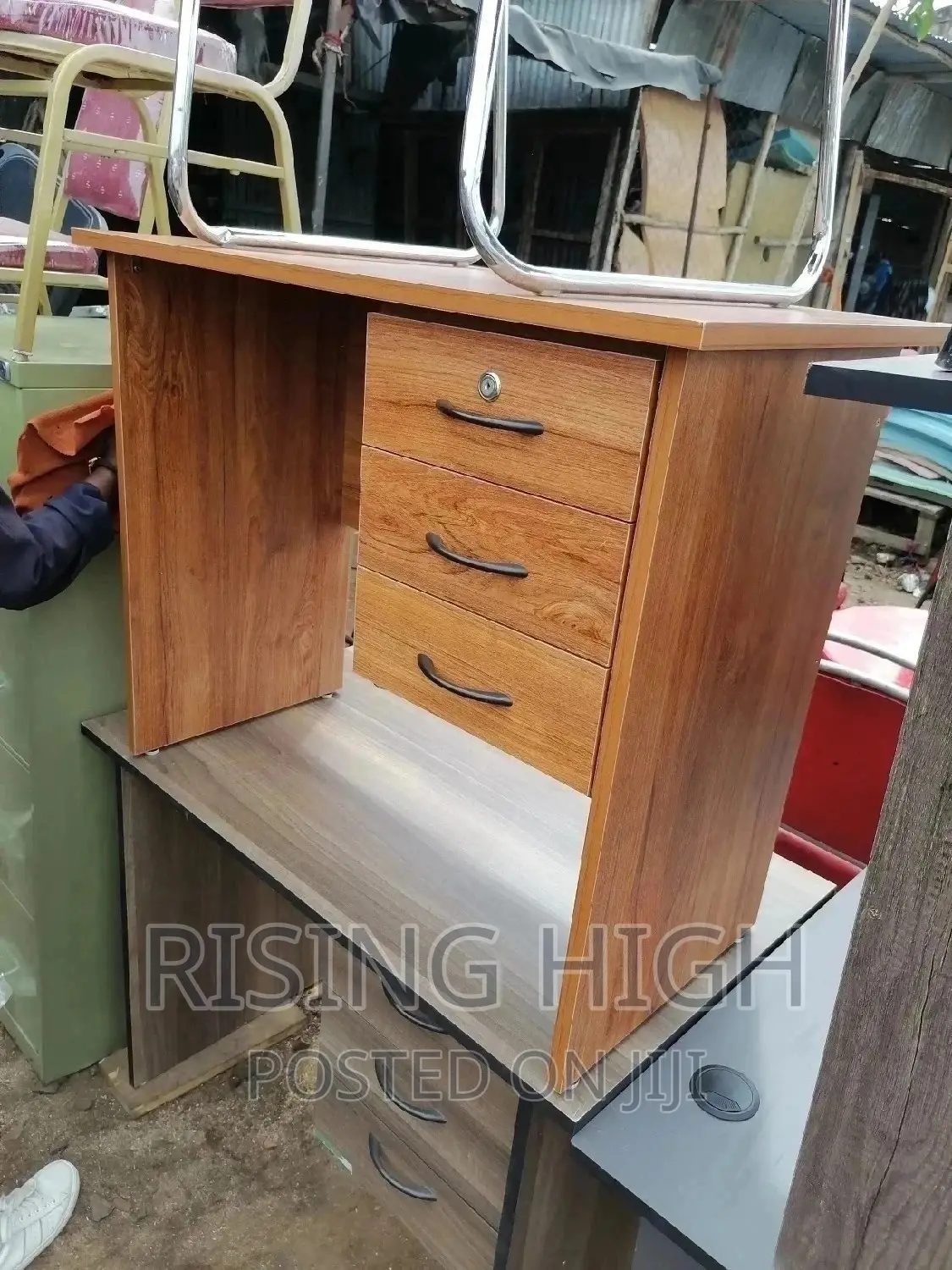 Finest High Quality Office Desk