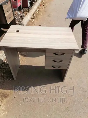 Master Finest High Quality Office Desk