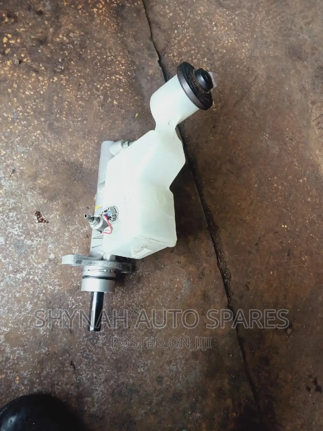 Brake Master Cylinder Fielder, 240