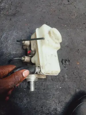 Brake Master Cylinder Nissan Navara
