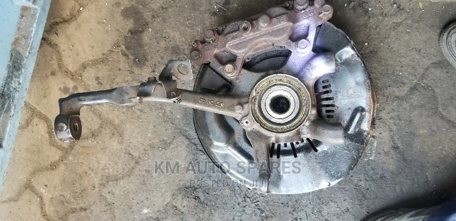Toyota Hilux Vigo, South Africa, Front Hub.