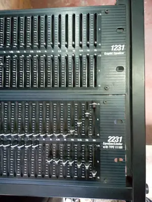 Dbx 1231 Graphic Equalizer