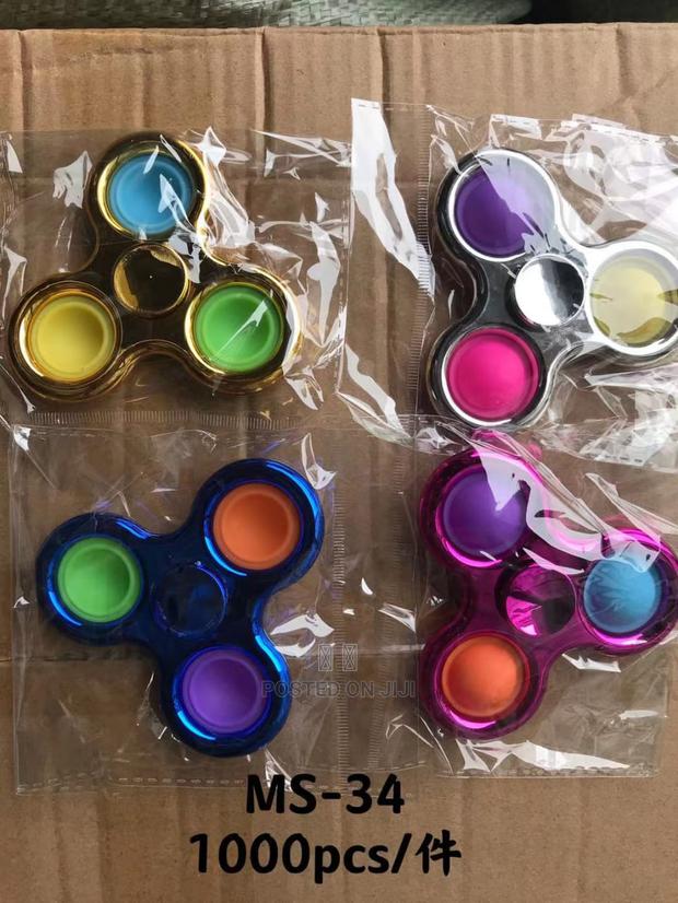 Spinners With Pop It - main view