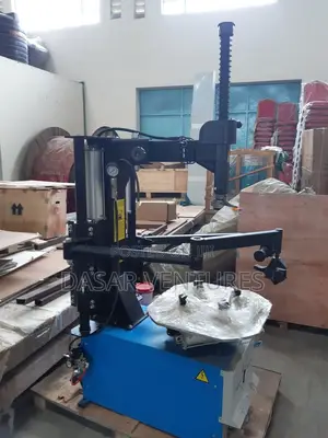 Tyre Changer Machine With Arm