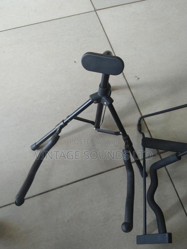 Portable Guitar Stand - thumbnail 3