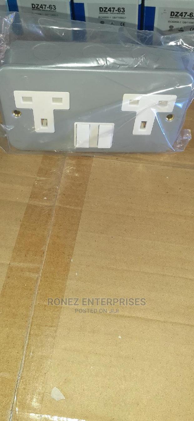 Metal Twin Socket - thumbnail 2