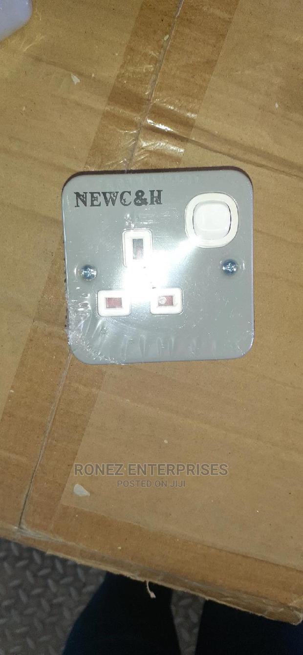 Metal Single Socket - thumbnail 3