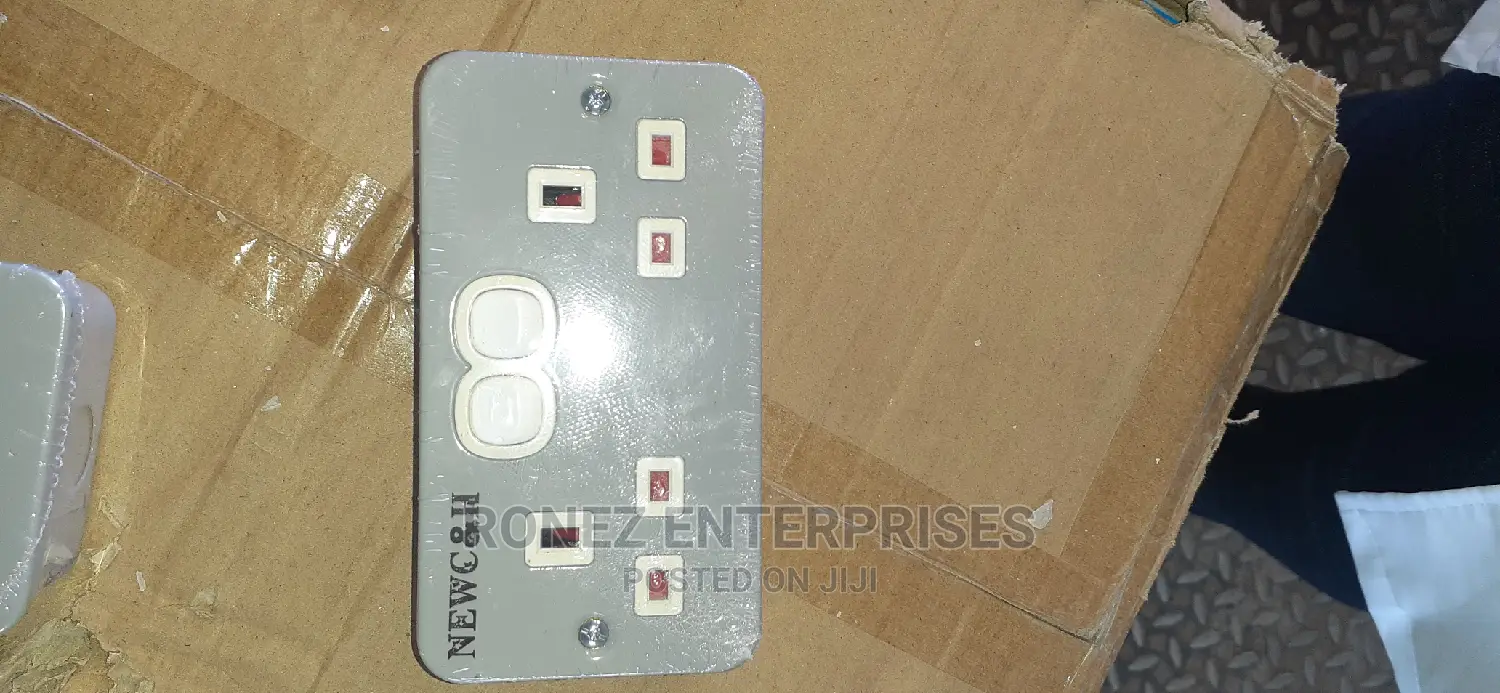 Metal Twin Socket