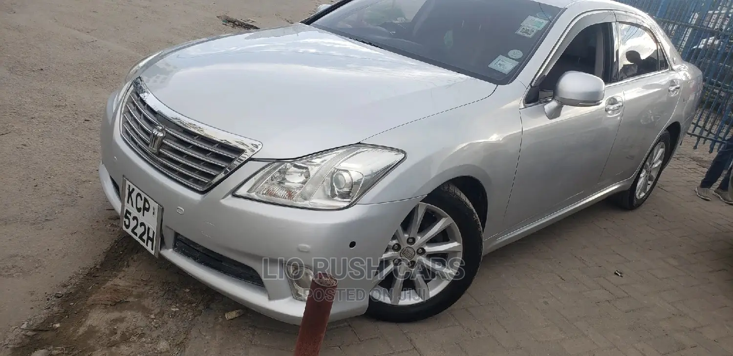 Toyota Crown 2011 Silver