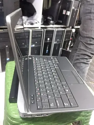 Laptop Dell Latitude E6220 4GB Intel Core I7 HDD 320GB