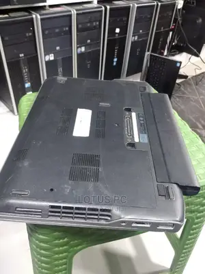 Laptop Dell Latitude E6220 4GB Intel Core I7 HDD 320GB