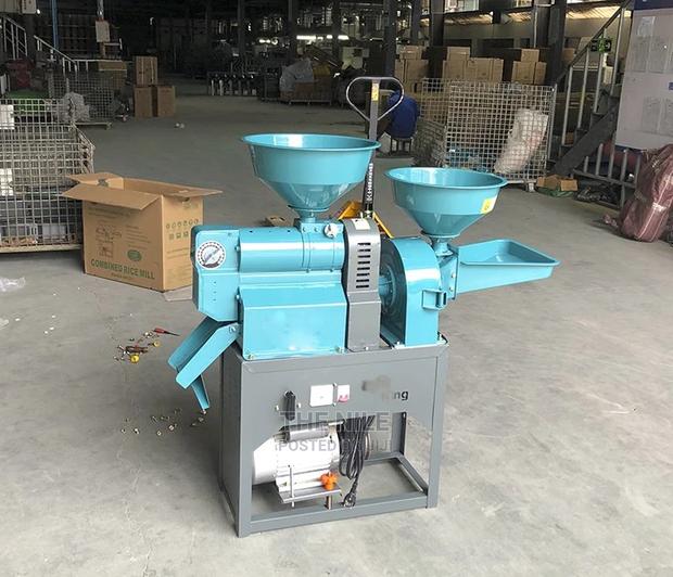 Husk Moving Machine Rice Peeling - main view