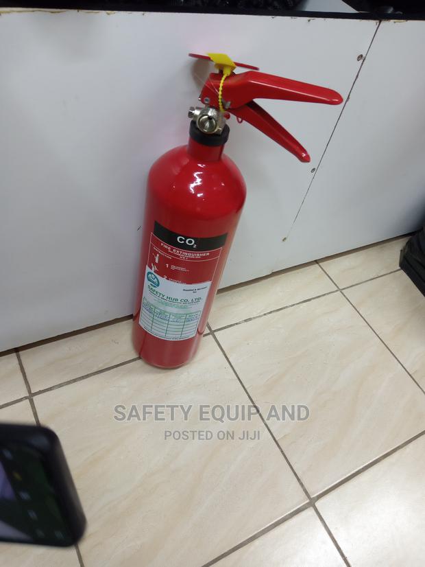 2kgfire Extinguisher-Carbon - thumbnail 2
