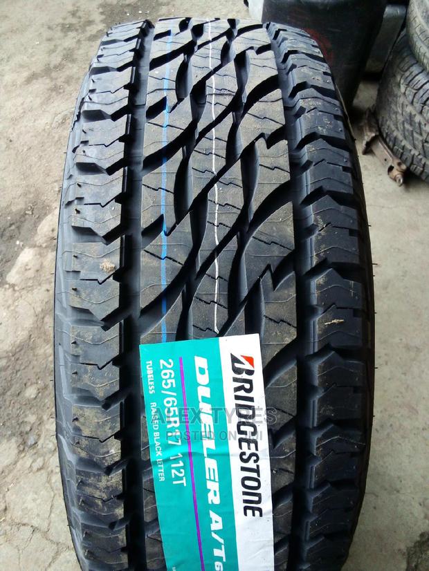 265/65r17 a/T Bridgestone Tyres Made in Thailand