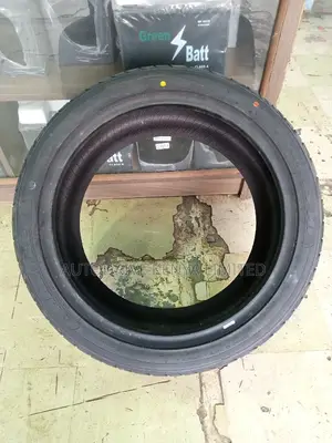 265/35r18 Maxtrek 97W