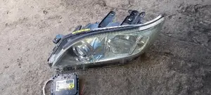 Toyota Van Guard Headlights