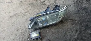 Toyota Van Guard Headlights