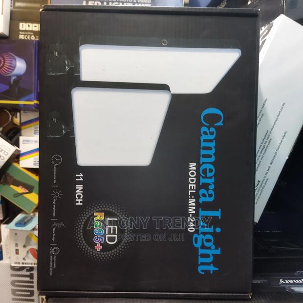 Camera Light Complete With Stand and Remote - main view