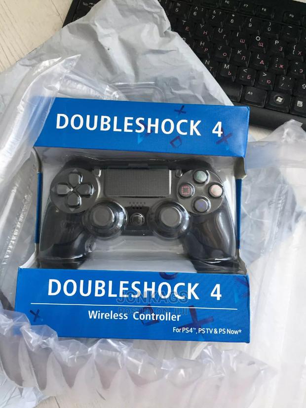 PS4 Game Controllers - main view