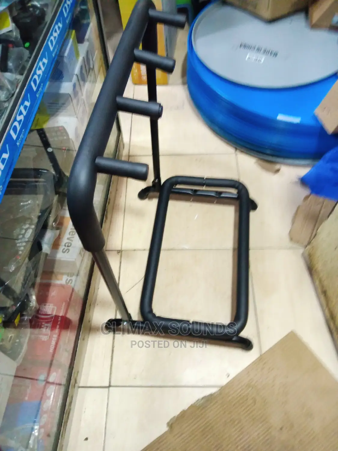 Guitar Stand, 3 Guitars