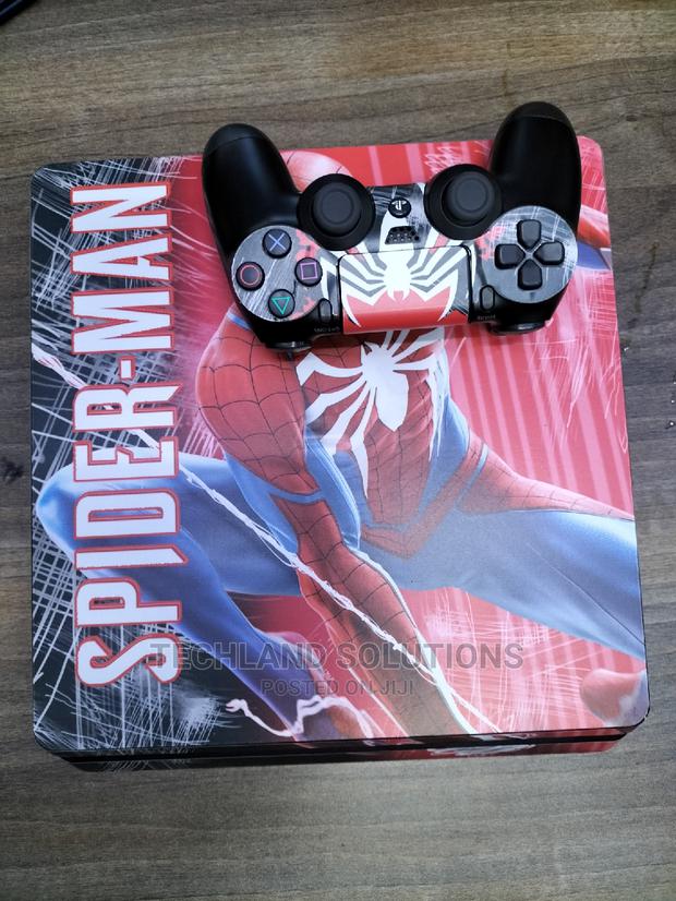 Sony PS4 Used - thumbnail 2