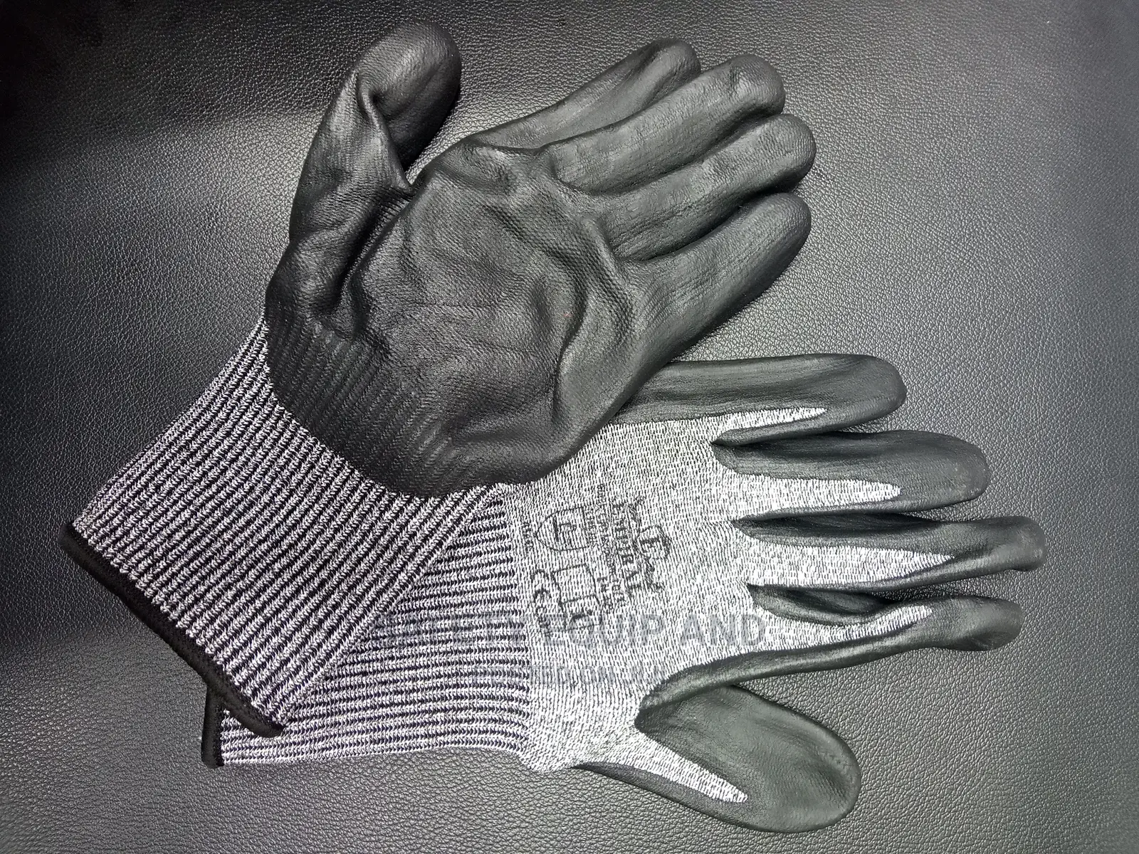 Cut Resistant Kitchen Gloves