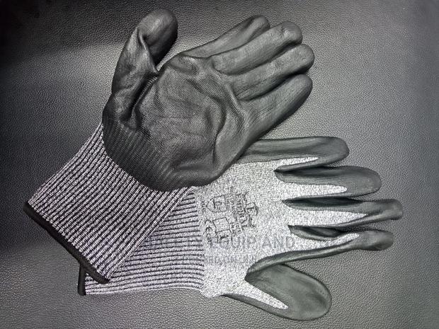 Cut Resistant Kitchen Gloves