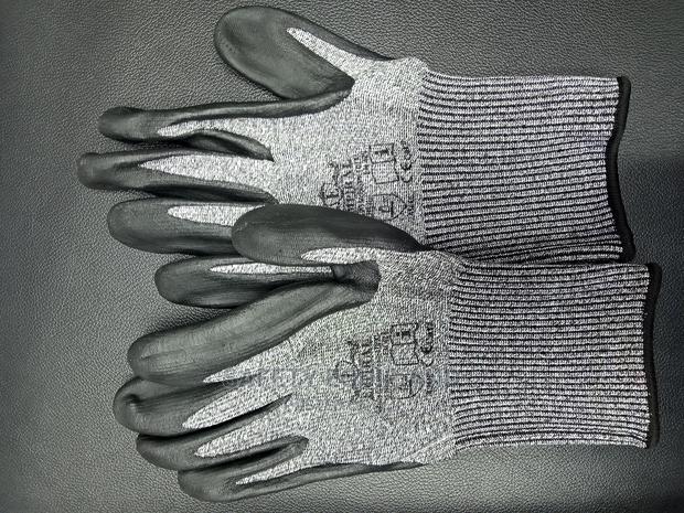 The Best Cut Resistant Gloves - thumbnail 2