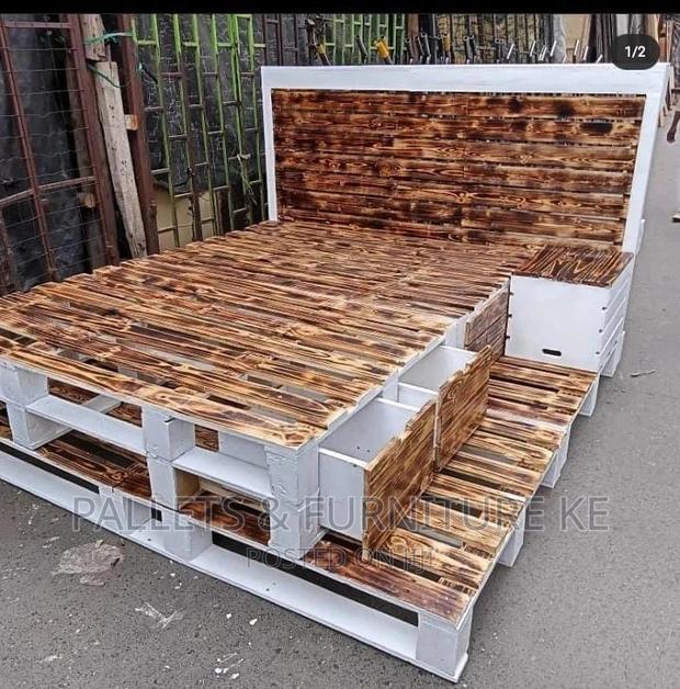 Pallet Bed 4 by 6 - main view