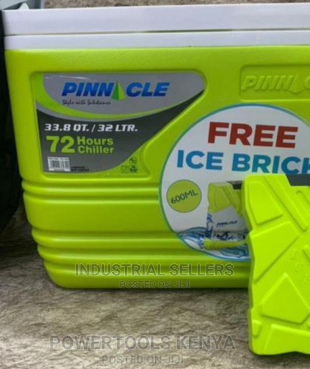 New Well Covered Cooler Box - main view