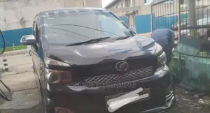Toyota Noah Windscreen