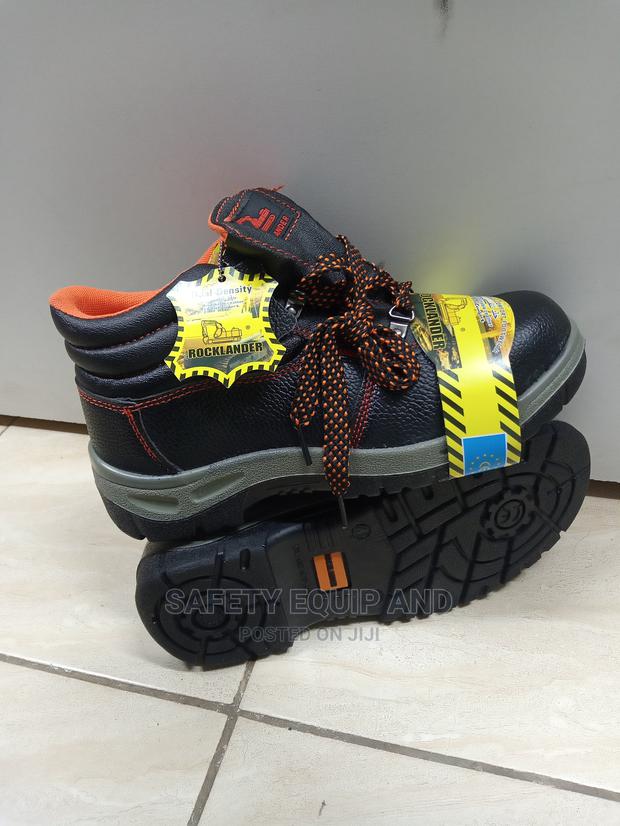 Safety Boots-We Do Pick Up and Delivery All Over the Country