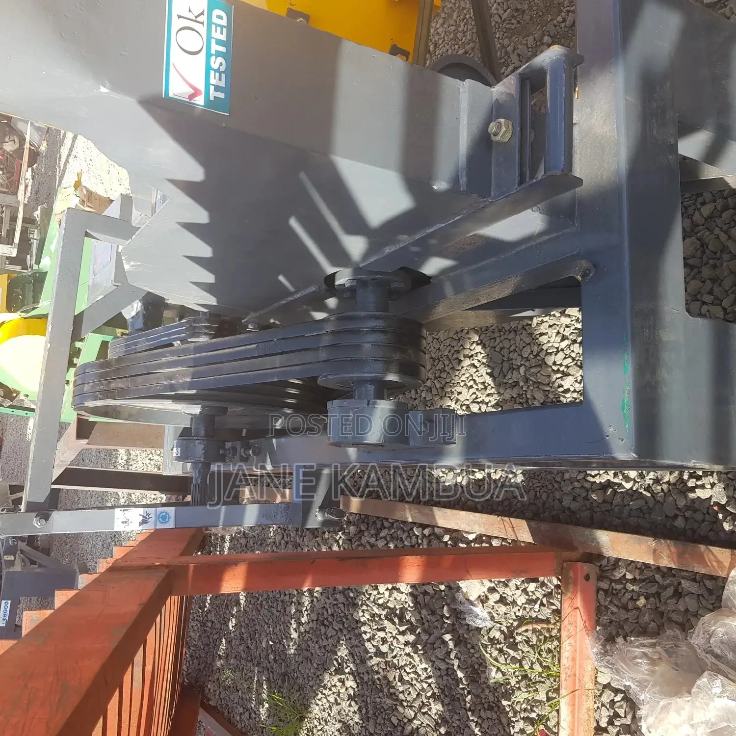 Chaff Cutter or Sillage