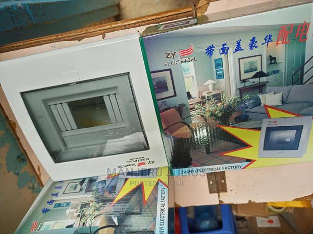 4way ZY Consumer Unit - thumbnail 2