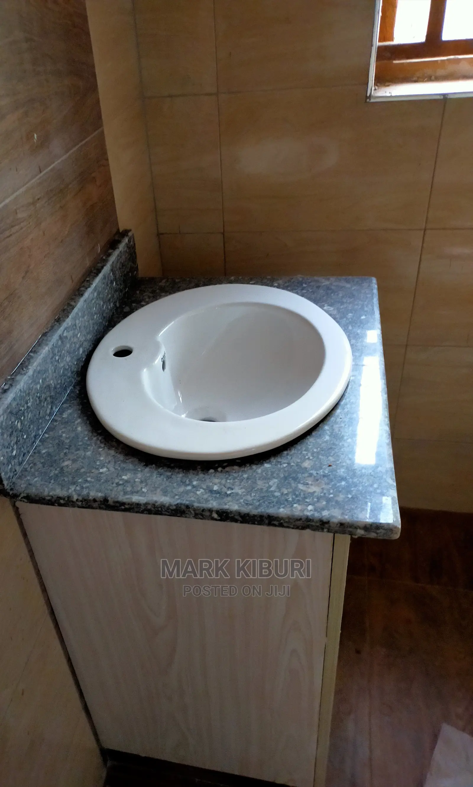 Granite- Gandoulla (8x2ft)
