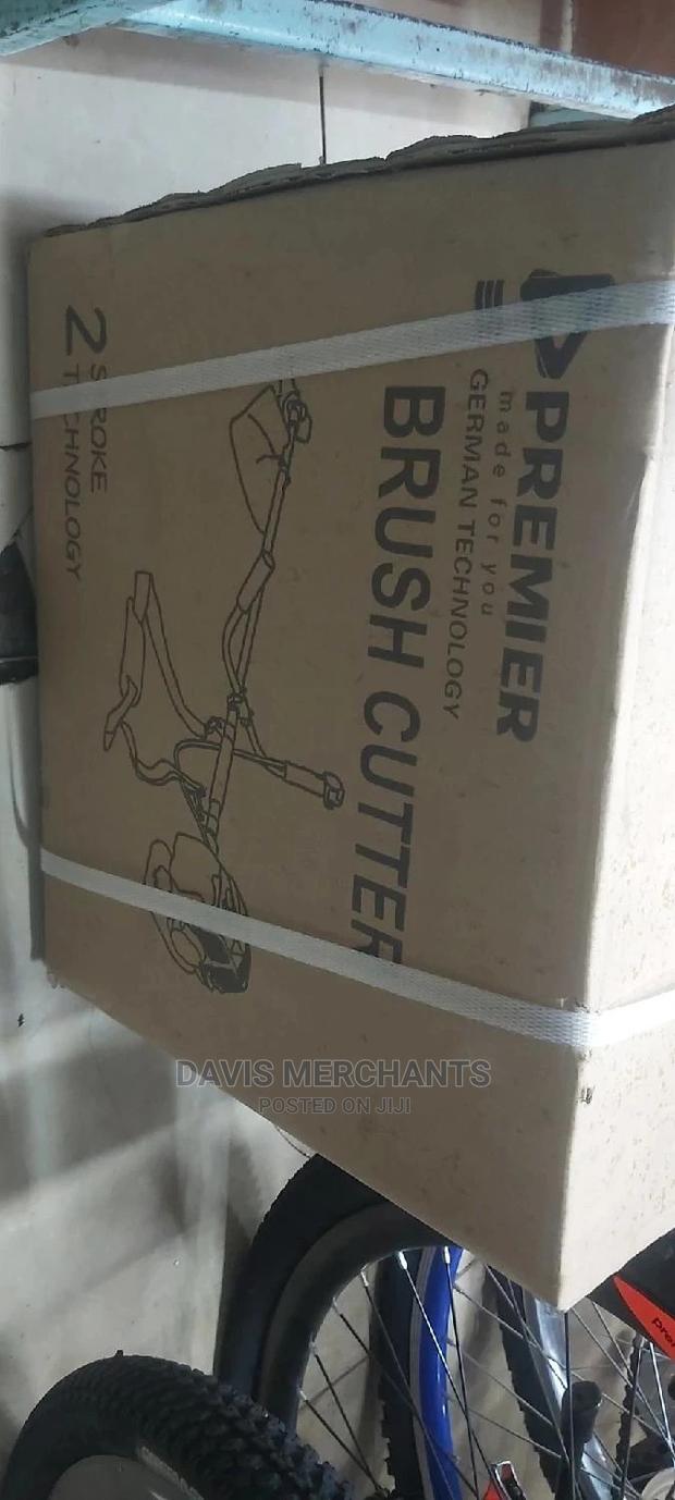 Brush Cutter 2 Stroke Petrol Engine - main view