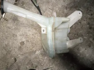 Toyota Vitz 2008 Washer Bottle