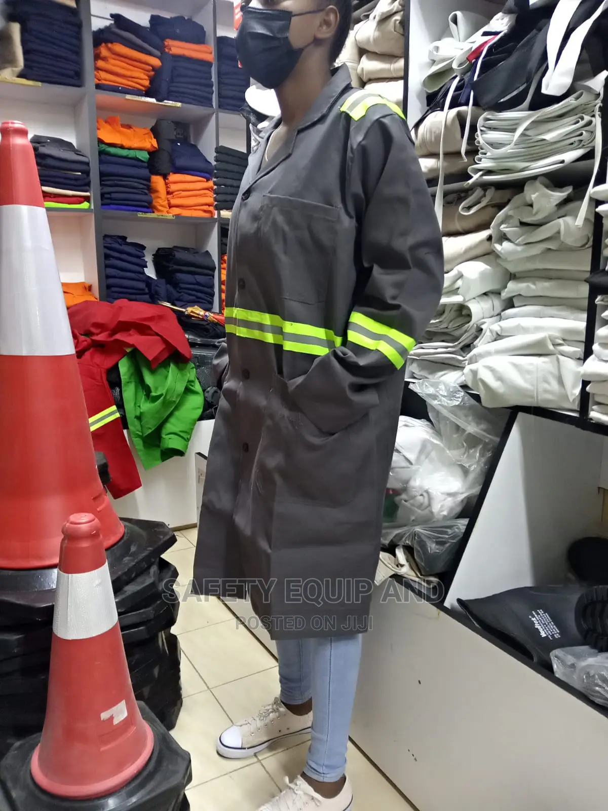Dust Coat With Green Reflector