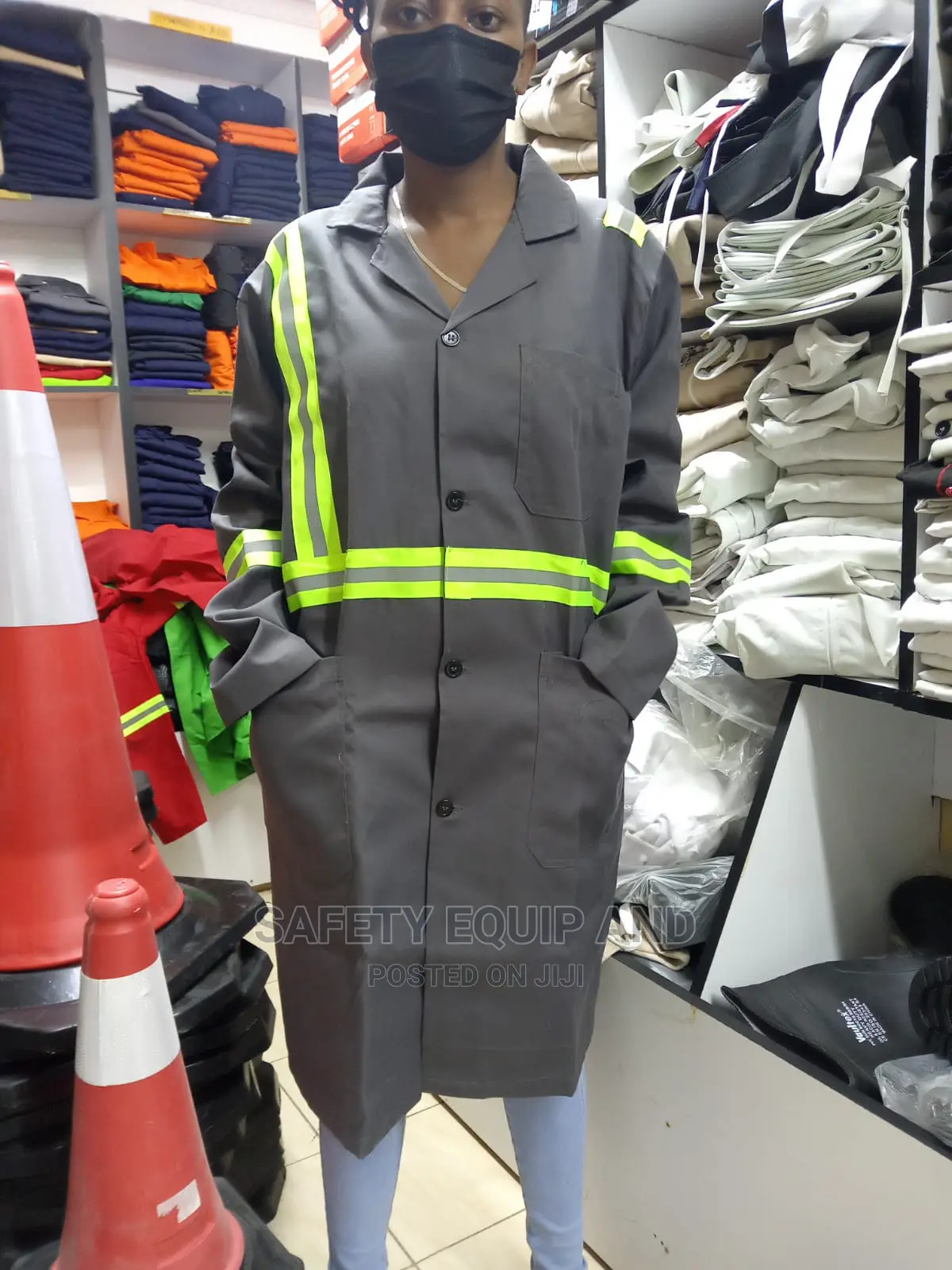 Dust Coat With Green Reflector